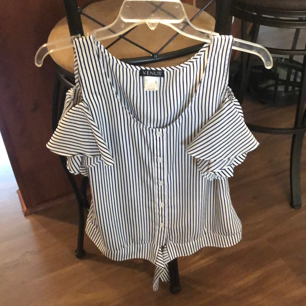 Venus tie front cold shoulder top size m